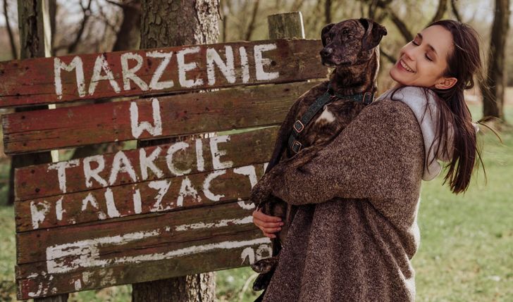 Akt I: Walka o zdrowie Łajki