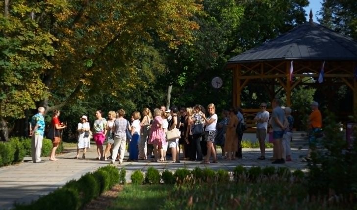 Spacery z przewodnikiem 2026
