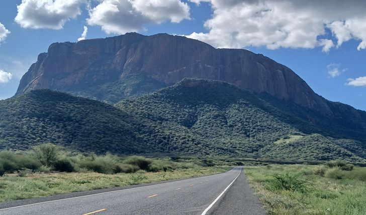 Pomoc dla wioski sawanna