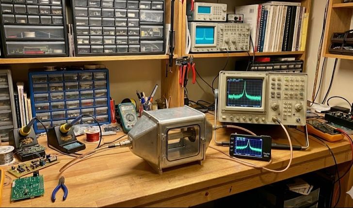 Sprzęt do badania EMC