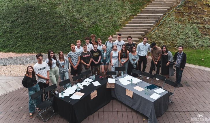 Troszkę jeszcze brakuje na sezon II i XIII ;)