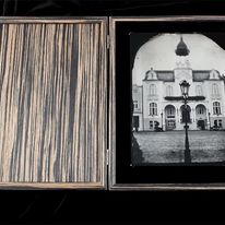 Ambrotyp z projektu "Moje Wejherowo. Portret miasta" w kolekcjonerskim pudełku