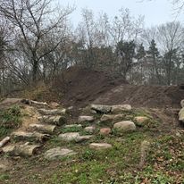 Początek trasy DH przysypany tymczasowo przez materiał