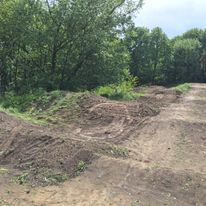 Środek 4X widziany z góry, lewa strona w trakcie pielęgnacji