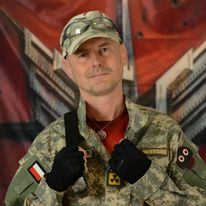 Jedna z fotografii zrobionych przez Dariusza Samula podczas akcji promującej moją powieść "Orzeł Biały". Mieliśmy wtedy spory ubaw.