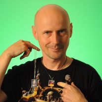 Zdjęcie zrobione podczas nagrywania filmu promującego moją powieść "Gamedec: Czas silnych istot". Fotkę zrobił Krzysztof Ożóg, a film nagrywał Sanisław Mąderek.