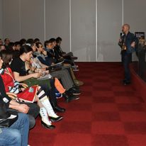 Jedna z moich prelekcji na Pyrkonie (poznańskim konwencie miłośników fantastyki). Opowiadam o grze planszowej "Gamedec".