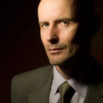 Czasami usiłuję być elegancki. Nie zawsze to wychodzi. Foto: Krzysztof Ożóg.