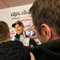 Pod ścianką zazwyczaj czatuję z dyktafonem i telefonem