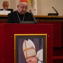 Kard. Stanisław Dziwisz - konferencja w Sekretariacie Episkopatu Polski w Warszawie
