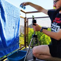 Chociaż nie nazwałbym siebie prawdziwym fotografem, to fotografia mobilna niezmiennie mnie fascynuje, więc poświęcam jej coraz więcej czasu. Tu 'ożywiam' na zdjęciu wodę. 2020, fot. Alicja Tomaszewicz.