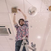 Jak trzeba, to i na drabinę wejdę, a korona mi z głowy nie spadnie.