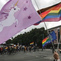 Zrobiliśmy w 2020 roku Pierwszy Transgraniczny Marsz Równości - Polki i Polacy spotkali się z Niemkami i Niemcami na moście we Frankfurcie nad Odrą