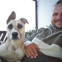 To Dziunia - przygarnęliśmy ją, gdyż niestety ktoś ją wyrzucił z samochodu w tej okolicy.