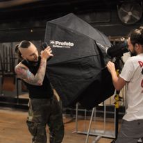 Na planie zdjęciowym często jest więcej osób, niż tylko ja :-)