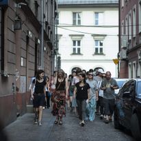 Kumzits - spacer kuratorski z Julią Kawka, 2021, fot. Edyta Dufaj