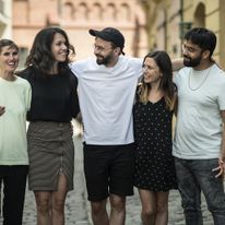 Kuratorzy projektu Kumzits: Yael Sherill (IL), Liane Mol (DE), Paweł Kowalewski (PL), Julia Kawka (DE), Meydad Eliyahu (IL), 30. FKŻ, 2021, fot. Edyta Dufaj