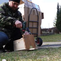 Samo sie nie zrobi. Rozpoczynam ekperyment budkowy Ptasiej Strefy. Celem jest sprawdzenie nowatorskich zabezpieceń przed drapieżnikami. 