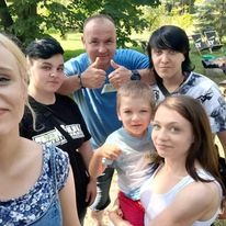 Dziewczyny na wycieczce z panem Krzyśkiem. Staramy się (w miarę możliwości) pokazywać młodzieży nowe miejsca i rozbudzać jej ciekawość.