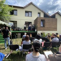 Uroczyste otwarcie Domu dla młodzieży. To był dla wszystkich wyjątkowy i ważny dzień. Tego dnia nie zabrakło naszej młodzieży oraz sponsorów dzięki którym ta inicjatywna nie byłaby możliwa 