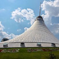 to wizualizacja  jednej z koncepcji bryły obiektu, Astana / Kazahstan