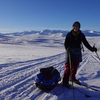 Zimą lubię włóczyć się z pulkami na nartach backcountry