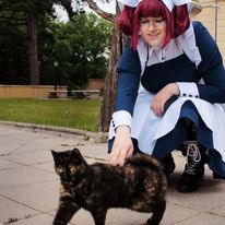 Samo wspominanie spontaniczności tej fotki sprawia, że robi mi się ciepło na serduszku. Mało jest zwierzątek, które za mną przepada, a ten przekochany kotek wręcz nie pozwalał nam odejść bez głaskania i uwagi <3